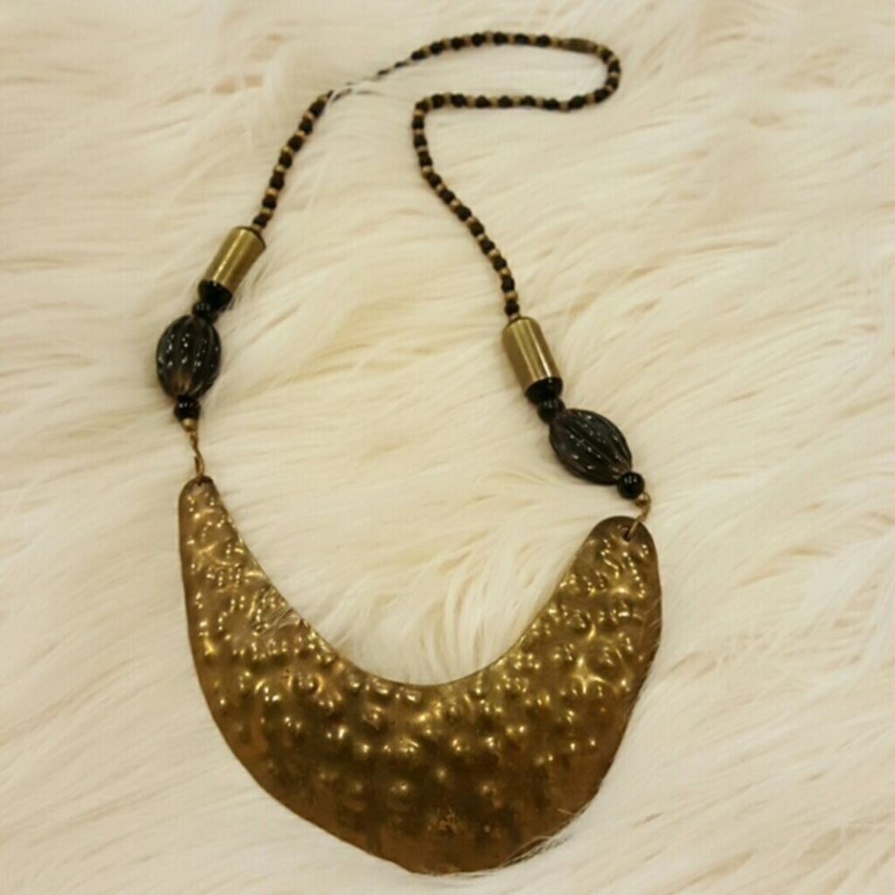 BOHO HAMMERED BRASS VTG NECKLACE